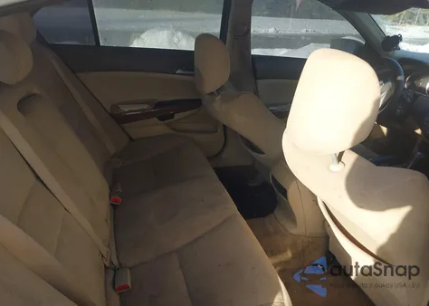 2010 Honda Accord 2.4 Ex z USA, uszkodzony, nr VIN 1HGCP2F76AA089661